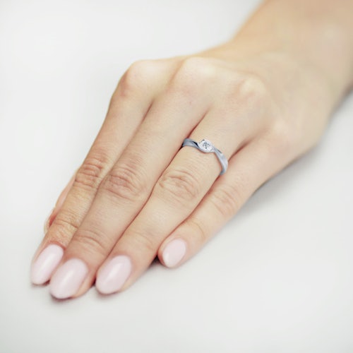 Pierścionek zaręczynowy SAVICKI: białe złoto, diament